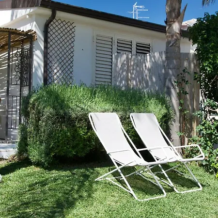 Bed & Breakfast Volli Three *