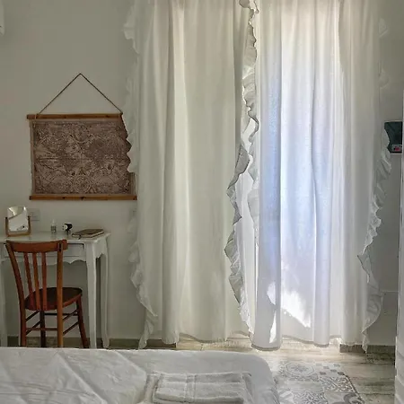 Volli Three Bed & Breakfast *