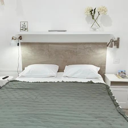 Bed & Breakfast Volli Three *